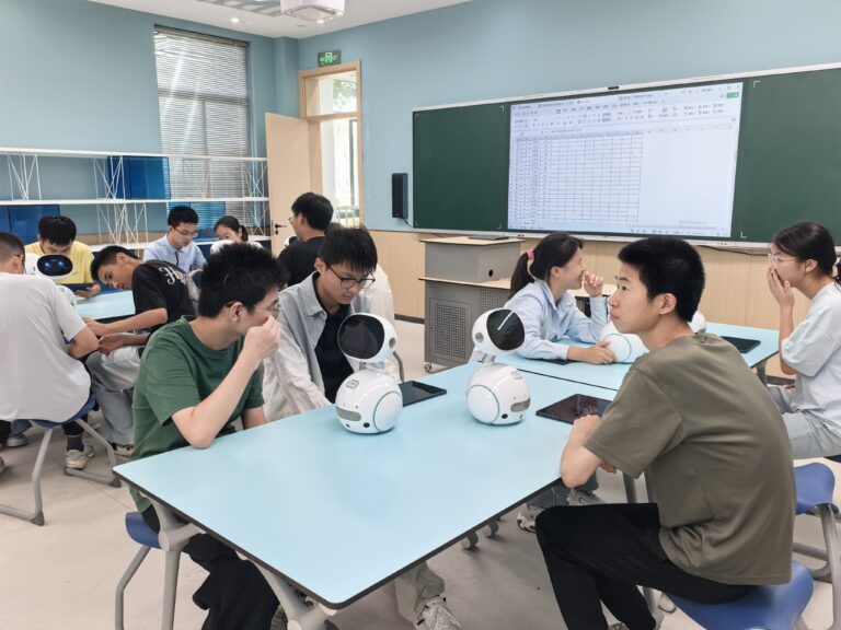以科技之光，致敬教师节
